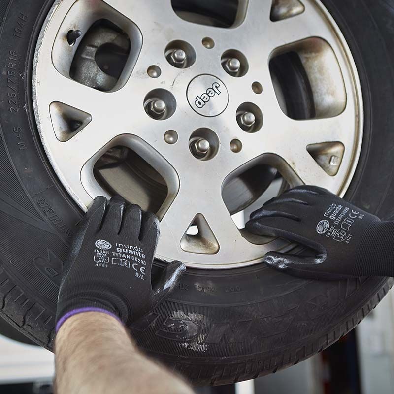 Luvas de suporte forrada a poliéster e nitrilo preto, modelo TITAN I MUNDOGUANTE - Tamanho 6 (XS)