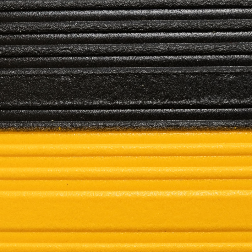 Tapete antifadiga I Cor: amarelo e preto I Dimensão: rolo 91 cm x 18,3 m I NOTRAX