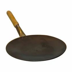 [D100011] IRON TAWA WITH HANDLE 33CM